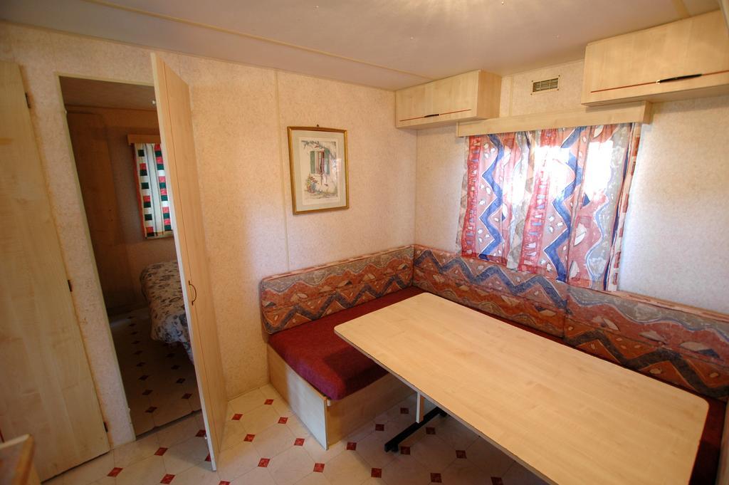 Camping Europa 2 Hotel Capoliveri  Camera foto